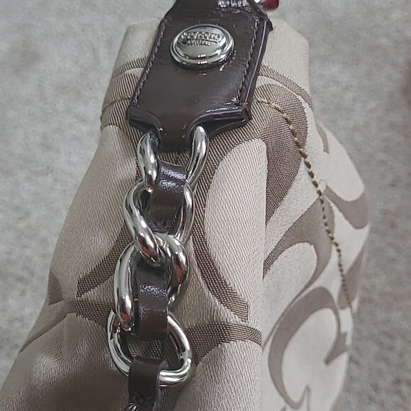 EUC Coach signature Women's metal chain stud shoulder bag & wallet set, tan - Picture 11 of 16